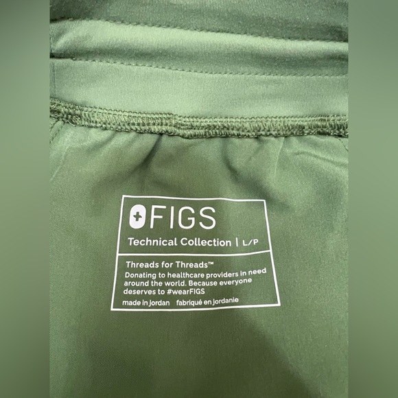 NWT FIGS Scrub Set - Picture 6 of 6